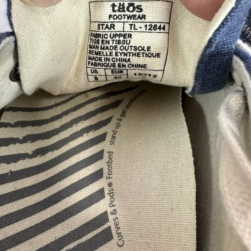 Taos Footwear good used